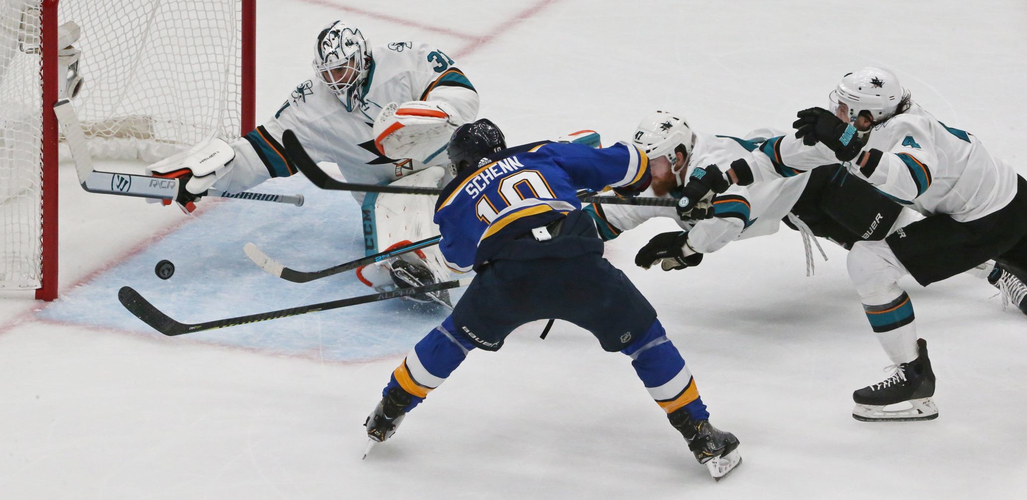 Blues and Sharks break into match 6 in the semi-finals